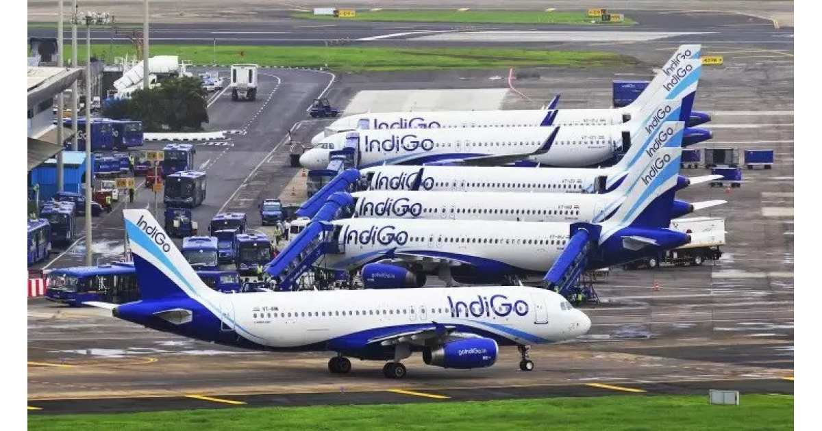 स्टाफ की भारी कमी से इंडिगो की 300 फ्लाइट्स रद्द; जयपुर, इंदौर और दिल्ली में हजारों यात्री परेशान, पुणे में 8 घंटे की देरी से 3 यात्री बेहोश