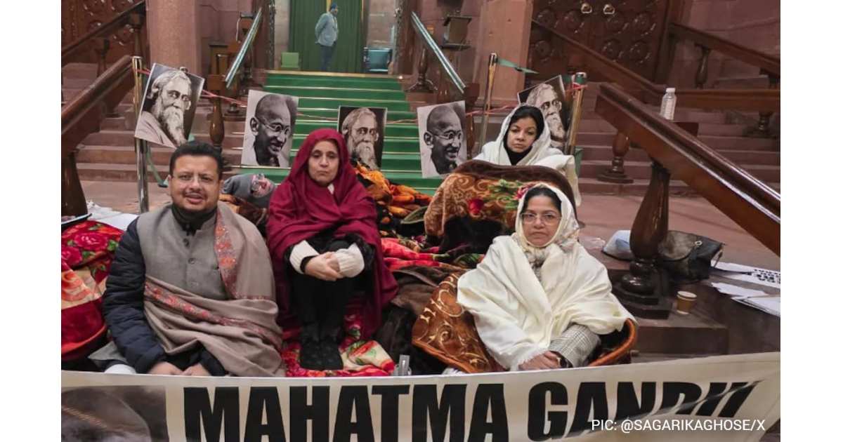 रातभर संसद में सियासी संग्राम: जी राम जी विधेयक के खिलाफ विपक्ष का ज़ोरदार धरना, सदन के भीतर डाला डेरा