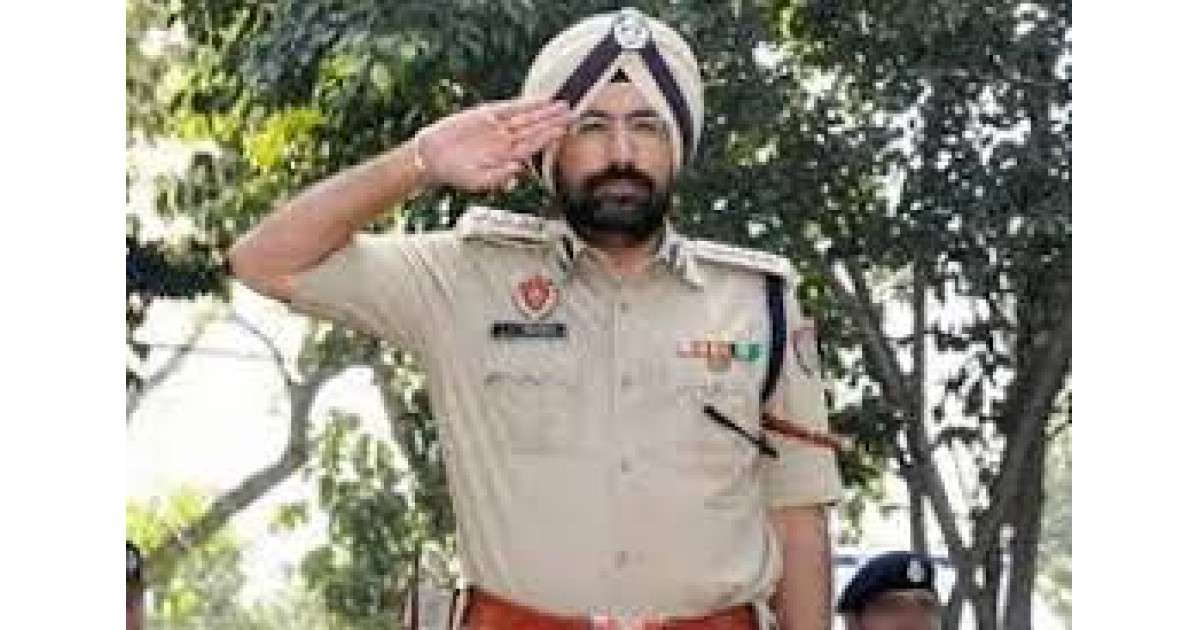 सनसनीखेज़ घटना: पंजाब के पूर्व IG ने खुद को मारी गोली, अस्पताल में जिंदगी&ndash;मौत की जंग; 12 पेज के सुसाइड नोट में ₹8 करोड़ के ऑनलाइन फ्रॉड का खुलासा