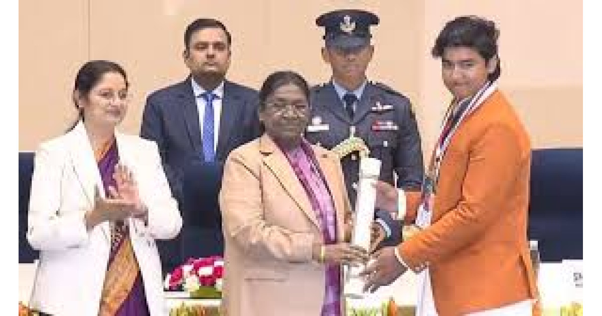 14 साल के वैभव सूर्यवंशी ने रचा इतिहास, समस्तीपुर का नाम रोशन; राष्ट्रपति द्रौपदी मुर्मू से मिला राष्ट्रीय सम्मान