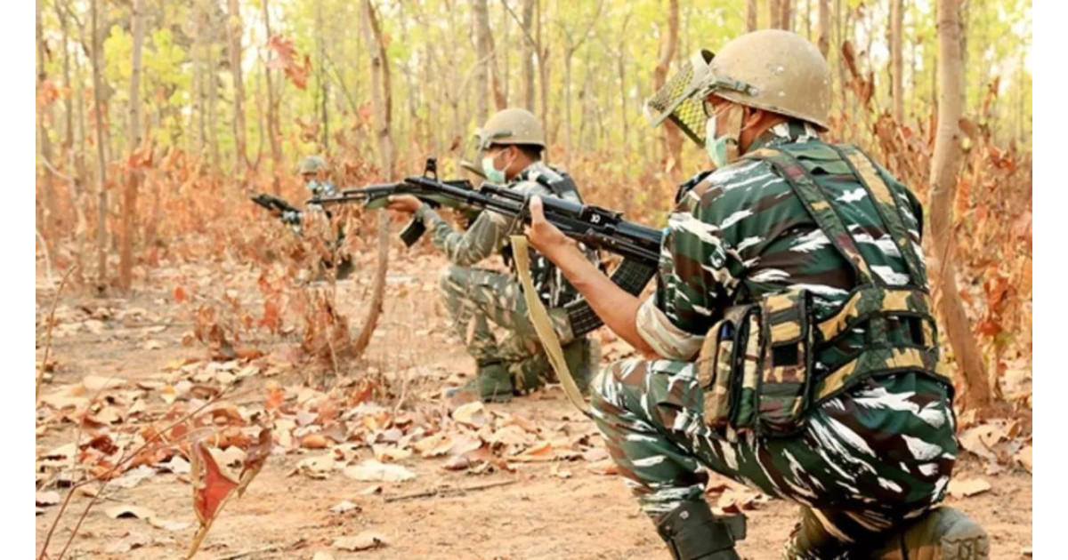 छत्तीसगढ़ में नक्सलवाद पर बड़ा प्रहार: सुकमा&ndash;बीजापुर में 14 नक्सली ढेर, कुख्यात देवा ने 20 साथियों संग किया आत्मसमर्पण