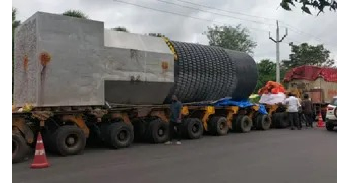 ऐतिहासिक क्षण: बिहार के पूर्वी चंपारण पहुंचा विश्व का सबसे विशाल शिवलिंग, विराट रामायण मंदिर में होगी स्थापना