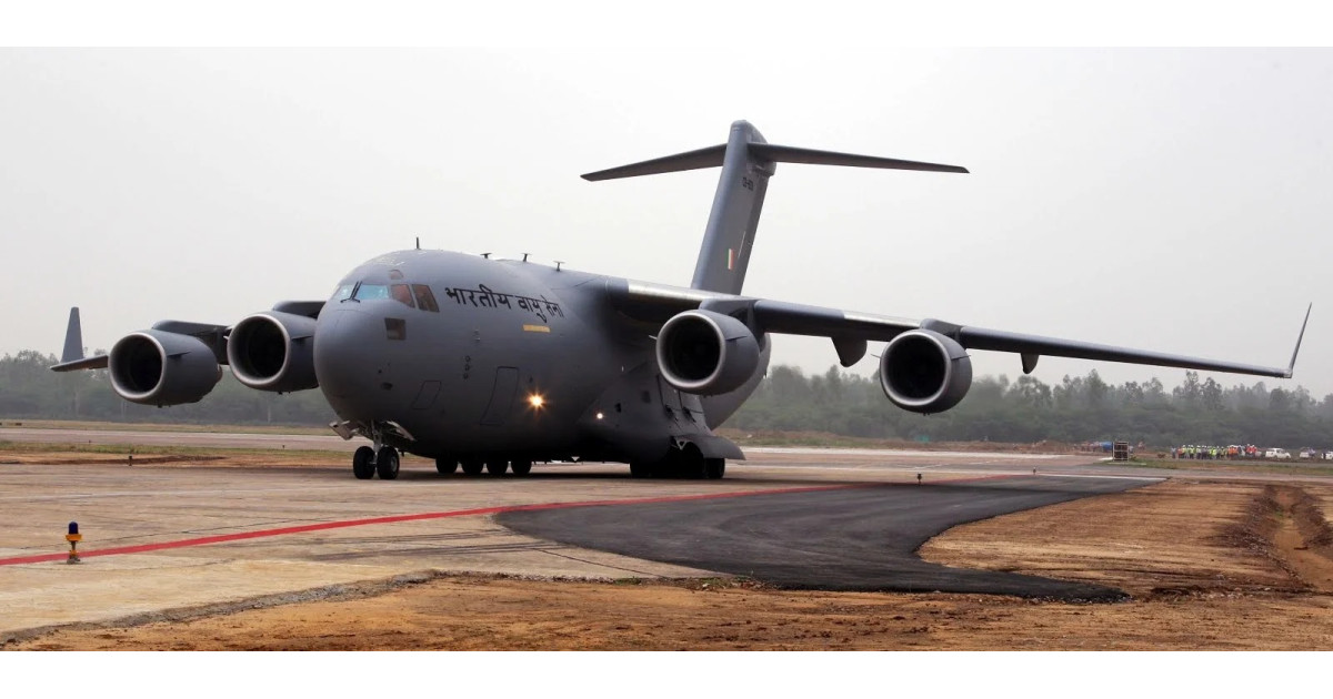 प्लेन मोरन हाईवे पर उतरा: असम में पीएम मोदी का शक्ति प्रदर्शन, चीन सीमा से 300 किमी दूर दिखी भारत की रणनीतिक तैयारी
