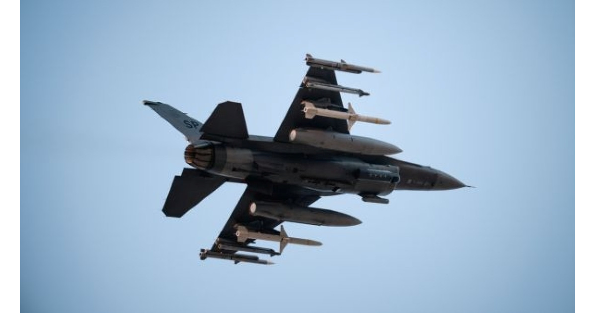 रोमांचक रेस्क्यू ऑपरेशन: दुश्मन की धरती से अमेरिका ने अपने दो एयरमैन को सुरक्षित निकाला, स्पेशल फोर्स की साहसी कार्रवाई